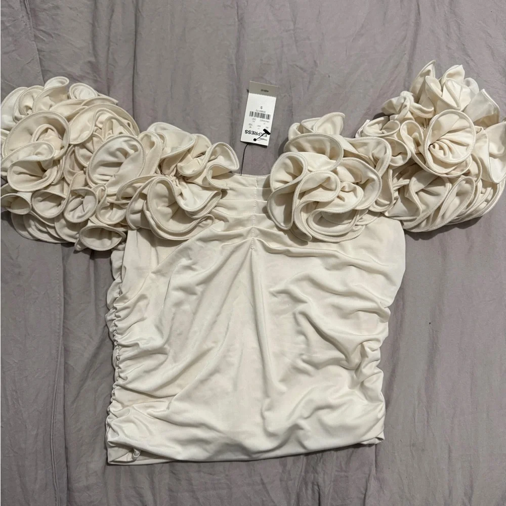 Express Ruffle Off the Shoulder Top - Picture 2 of 3